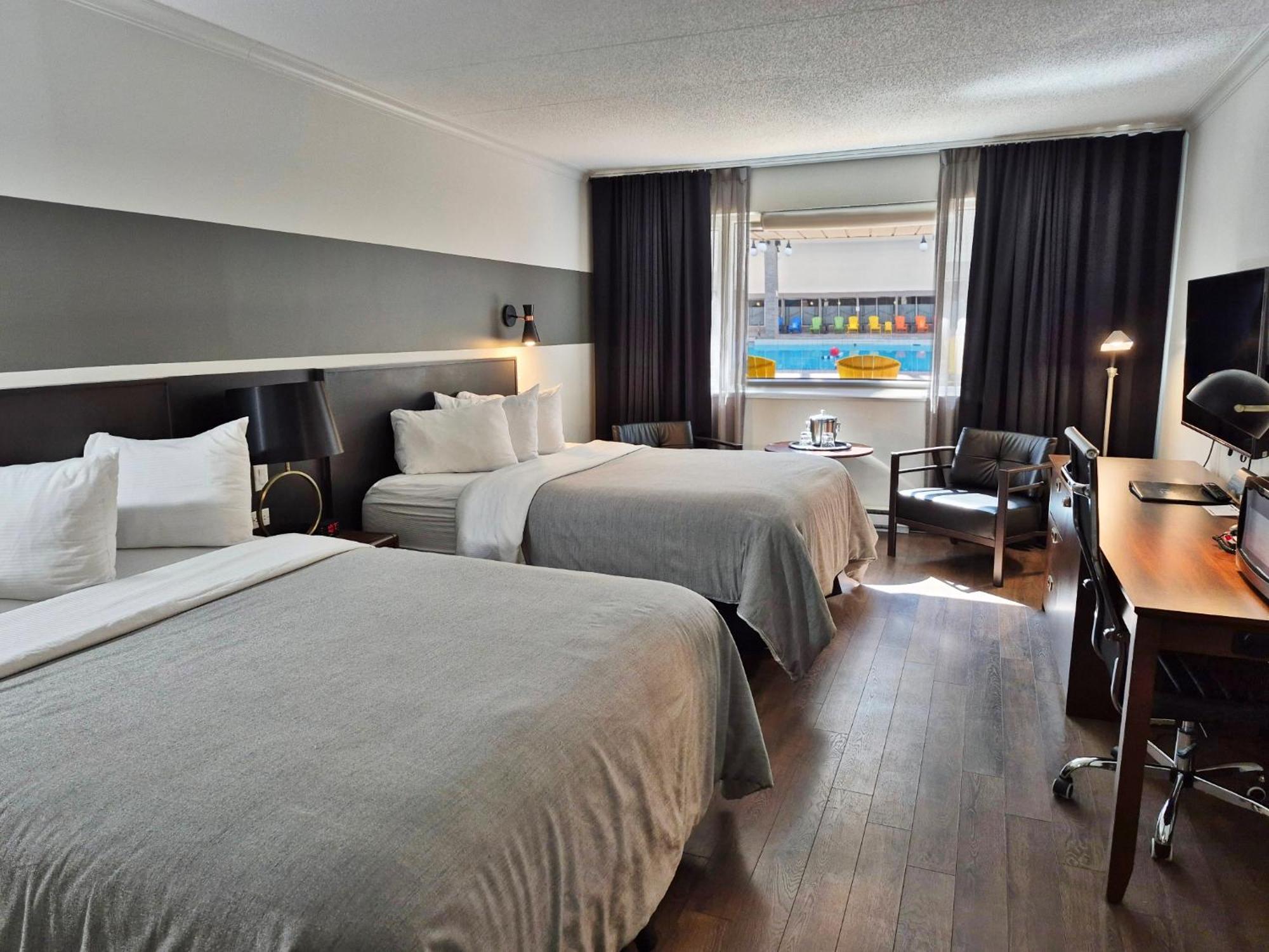 Standard Queen Room